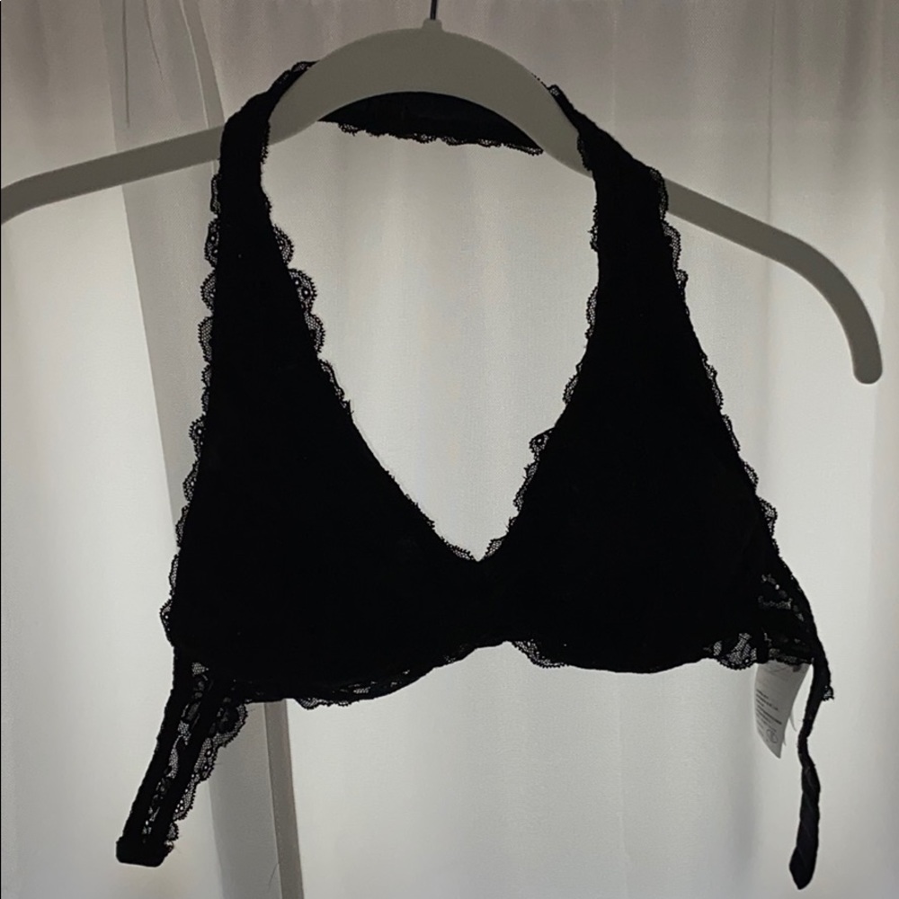 Gilly Hicks (hollister)  black lace bralette